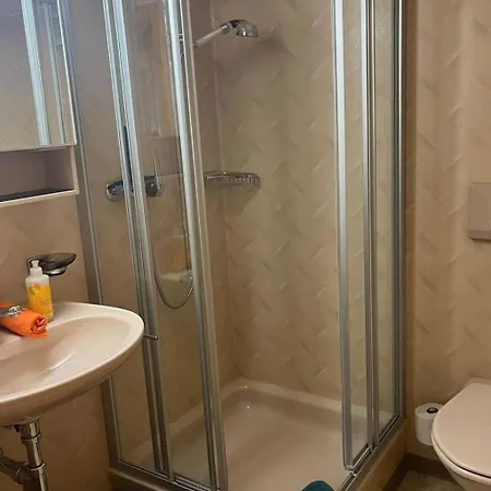 An Ruhiger Lage Mit Schoener Bergsicht By Interhome Apartamento *